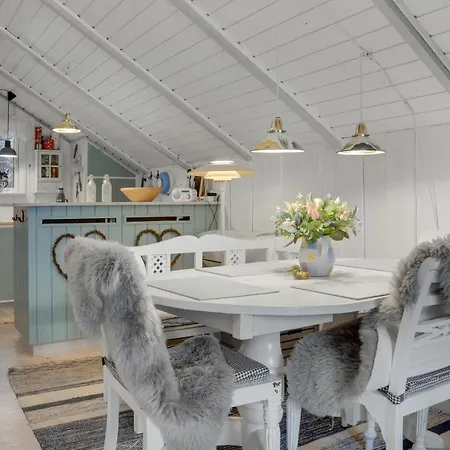 Amazing In Faxe Ladeplads With 3 Bedrooms And Wifi *