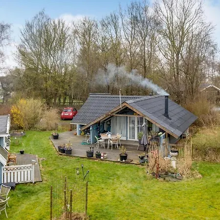 Amazing In Faxe Ladeplads With 3 Bedrooms And Wifi * Fakse Ladeplads